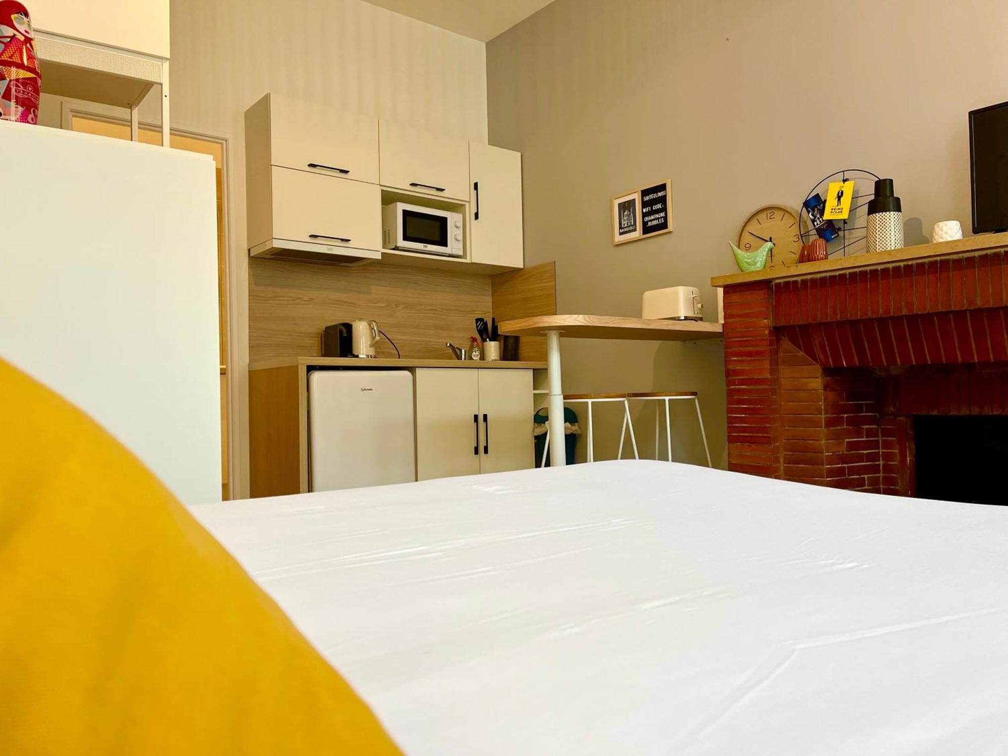 Suite Clovis - 1 แร็งส์ ภายนอก รูปภาพ
